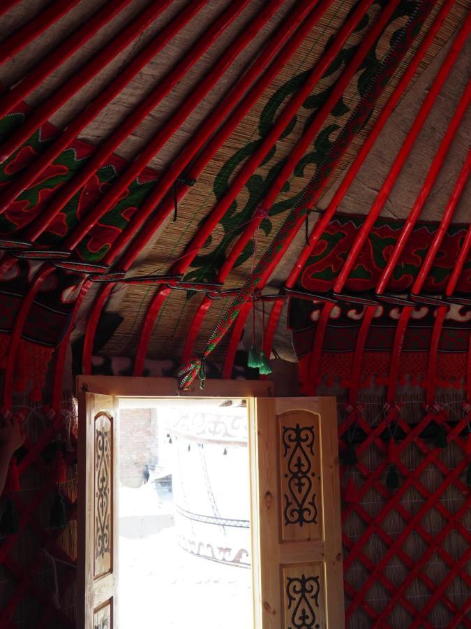 Silkroad Guesthouse Bishkek Exterior photo