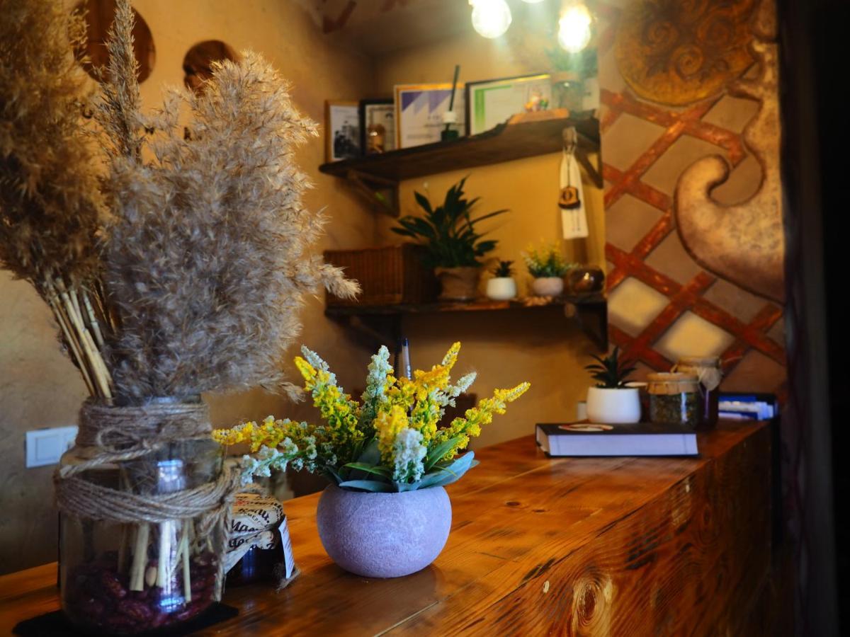 Silkroad Guesthouse Bishkek Exterior photo