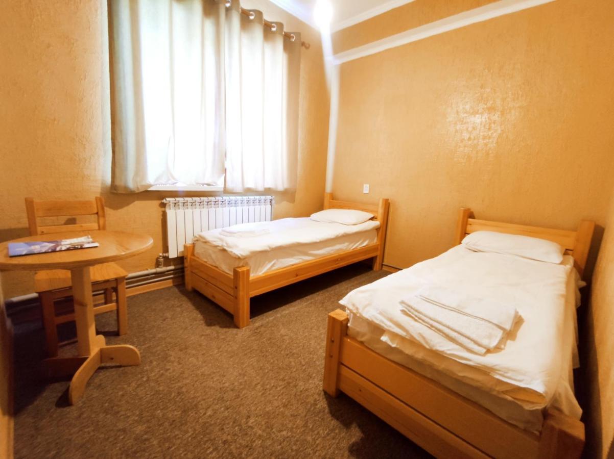 Silkroad Guesthouse Bishkek Exterior photo