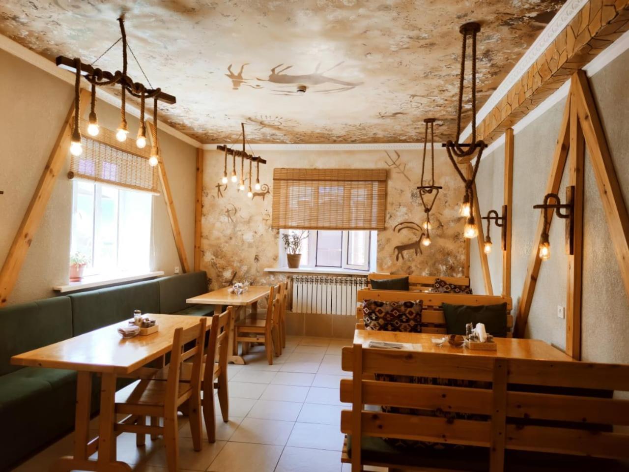 Silkroad Guesthouse Bishkek Exterior photo